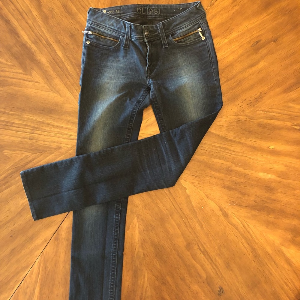DL1961 Kate Slim Straight Jeans Size 24